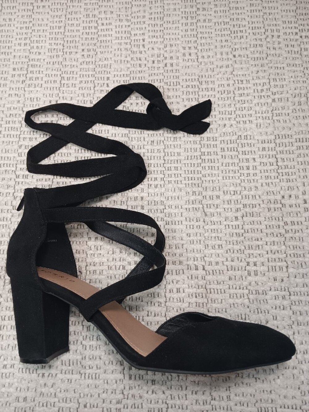 Torrid women's black faux suede strappy lace-up pumps sz 12 WW (Extra Wide)